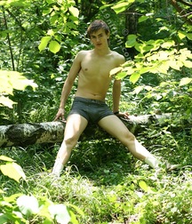 Eric outdoor 5d1e0cc769ada.jpg