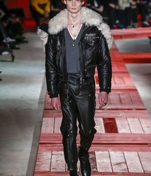 Leatherpants 5d1e66c3b29dc.jpg