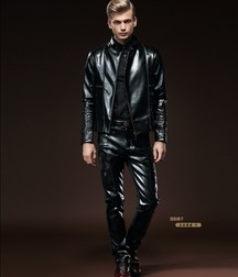 Leatherpants 5d1e66e0e28e5.jpg