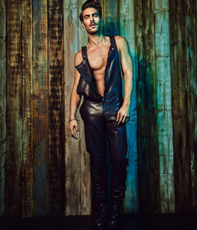 Leatherpants 5d1e66f9266d6.jpg