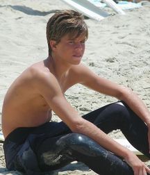Surfer boys 2 5d1f6424ba5d5.jpg