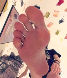 Frensh EMO and foot master 5d1f66ce5d077.jpg