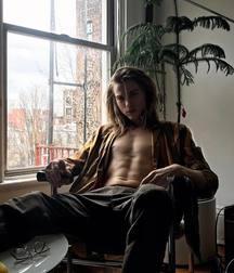 Long hair cuties 5d1fcdc226b1f.jpg