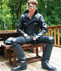 Gear fetish boys 5d1fd3065bc40.jpg