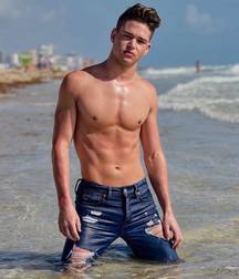Boys in denim 5d20fbacc343c.jpg