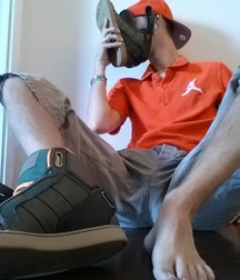 Sneaker and socks 2