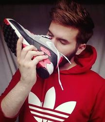 Sneaker and socks 2 5d2116b5b8325.jpg