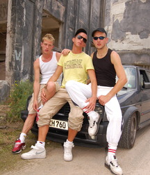 Sneaker and socks 2 5d2116c0e716b.jpg