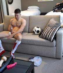 Sneaker and socks 2 5d2116db3d2f3.jpg