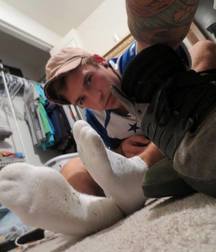 Sneaker and socks 2 5d2116e294b5e.jpg