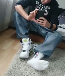 Sneaker and socks 2 5d2116fe449f2.jpg