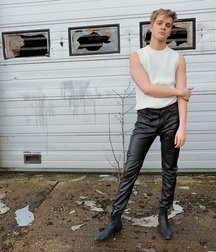 Booted twinks 5d232dd84abf6.jpg