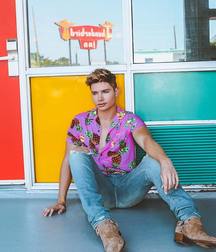 Booted twinks 5d232e26821ea.jpg