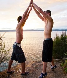 Boys at water 5d24e22e22c37.jpg