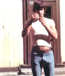 Hotties in jeans 4 5d24e533b4af2.jpg