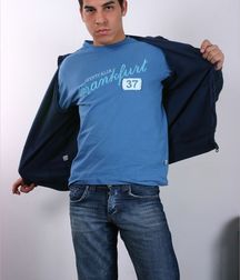 Hotties in jeans 4 5d24e53e6296a.jpg
