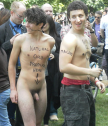 Twinks 130 5d24e8287357c.jpg