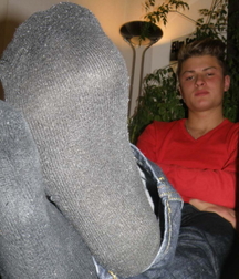I'm an alpha 5d25f66ea8234.jpg