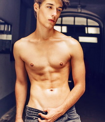 Beautiful boy bodies 5 5d26163982a48.jpg