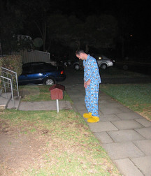 Pissing guys 5d28f15c6975e.jpg