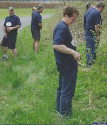 Pissing guys 5d28f16e4fe14.jpg