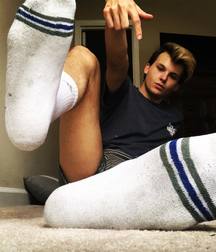 You'd better worhsip these feet 5d29ee1ce00b3.jpg
