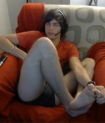 Beautiful boyfeet 5d2a04045edef.jpg