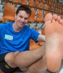 Beautiful boyfeet 5d2a041a25663.jpg