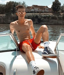 Beauties in summer 5d2a4b9deabd7.jpg