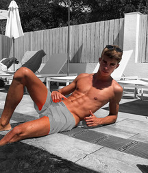 Well built college boys 5d2b654eaa33b.jpg