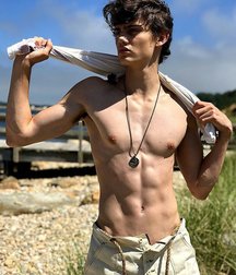 Well built college boys 5d2b655ad3cbf.jpg