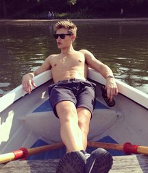 Boys in summer holidays 5d2b8dafba6f4.jpg