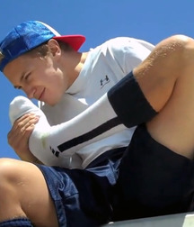 Under boys feet 3 5d2d0b6a9474c.jpg