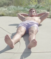 Under boys feet 3 5d2d0b977278b.png
