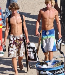 Beautiful freshmen 5d2e378b395ad.jpg