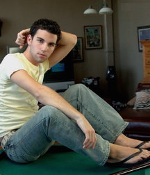 You like my feet and flip flops 5d34cd496dd76.jpg
