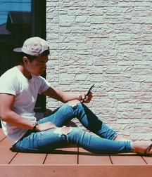 You like my feet and flip flops 5d34cd775f4bf.jpg