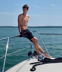 Twinks 134 5d35deded5f90.jpg
