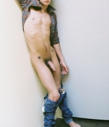 Slim Hotties 5d35e5b9db8ea.jpg