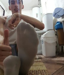 Smelly boy socks 5d35ee8c64633.jpg