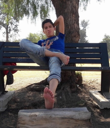 Loving boys feet 5d36277cf1cd6.jpg