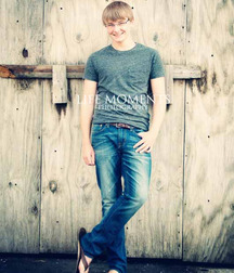 Guys in flip flops 4 5d363632a449c.jpg