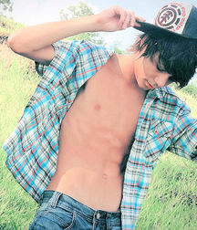 Twinks on holiday 5d363d5c34f98.jpg
