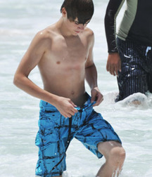 Beach cuties 5d36f217d928b.jpg