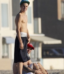 Beach cuties 5d36f2374e1cc.jpg