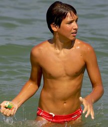 Beach cuties 5d36f247ae9b4.jpg