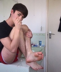 Bad boys feet 5d38a9285c248.jpg
