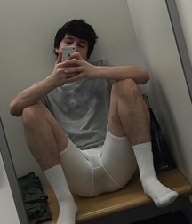 Boy smells 2 5d38bc1ef11a4.jpg