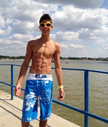 Twinks 135 5d38da3f99ae0.jpg