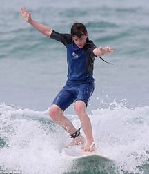 Famous boy feet 5d38e0b0a5880.jpg